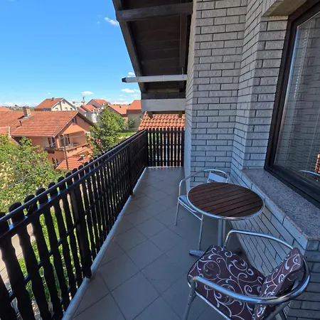 Apartment Belgrade: Cozy And Spacious 3-room Apt.